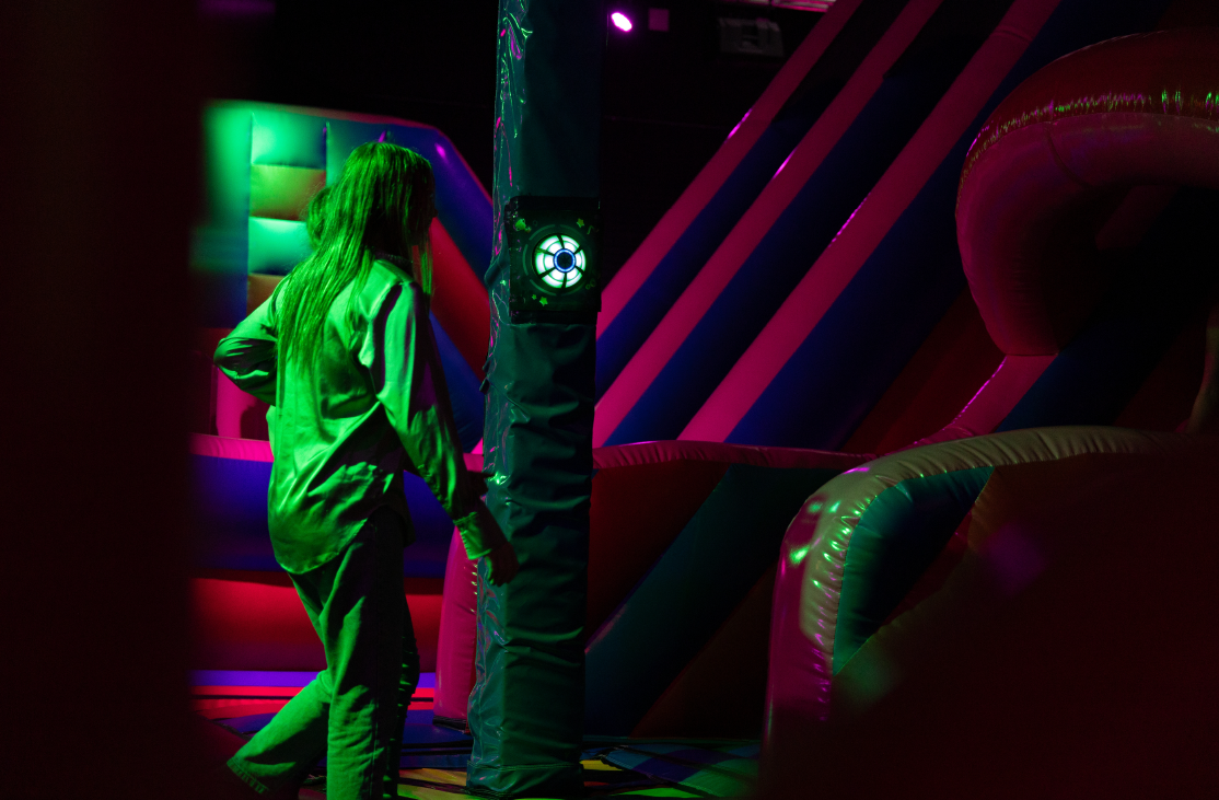 Speler met JB Tag Solutions in Bounce Valley Den Bosch. Beleef interactieve fun en boost jouw park.